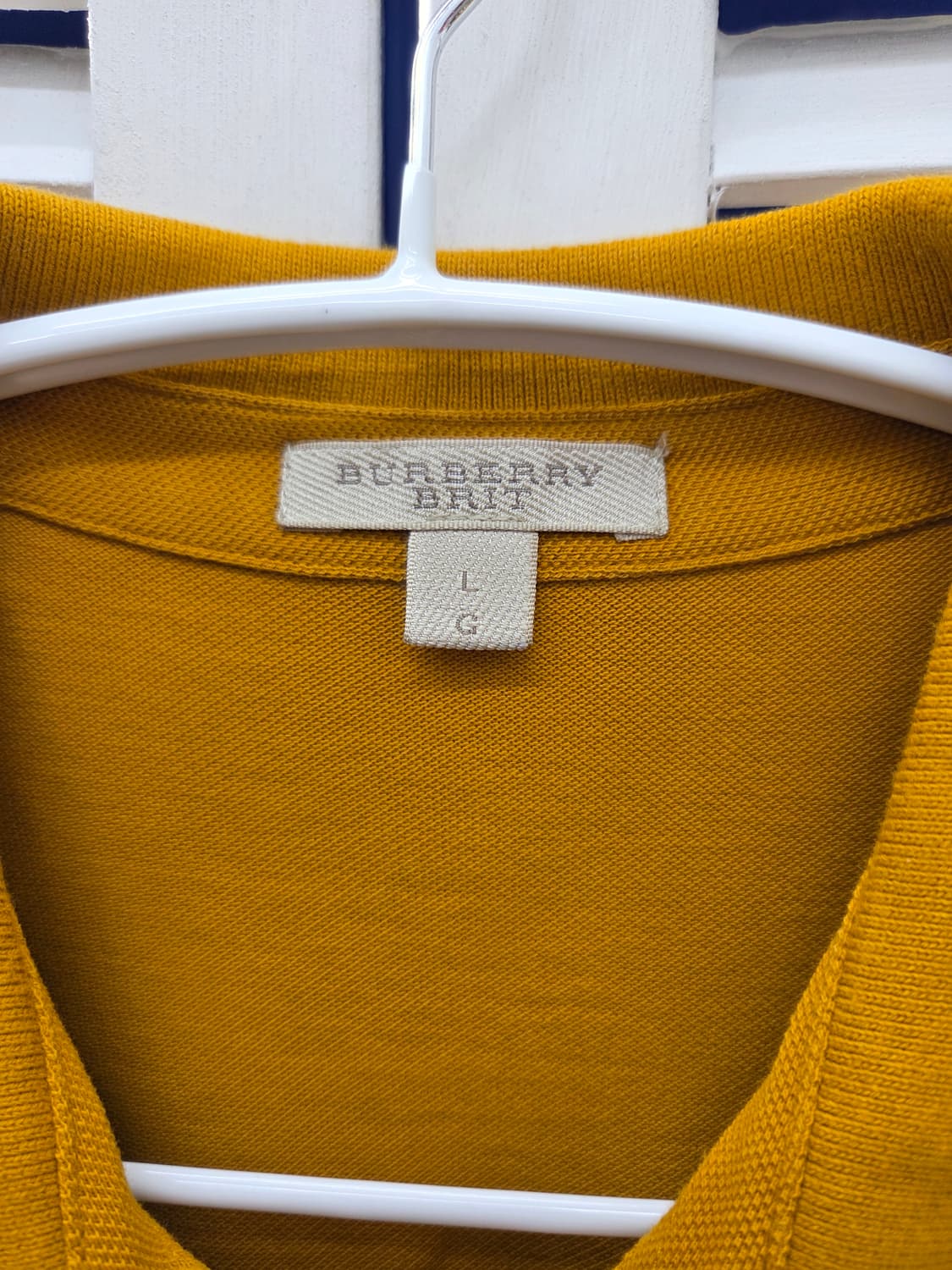 버버리 브릿 머스타드 카라 티셔츠 상품이미지3