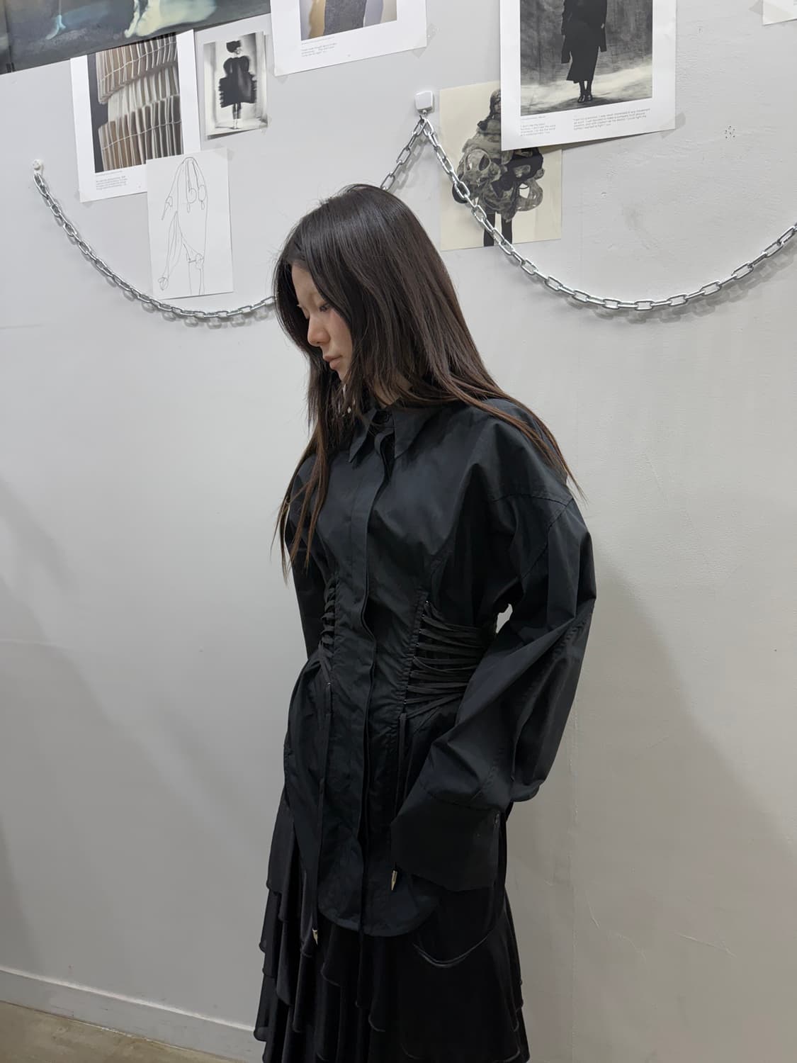 코르셋 실루엣 디테일 코튼 블랙 셔츠 상품이미지4