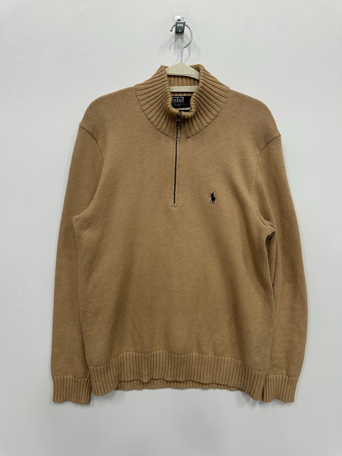 폴로 베이지 니트 반집업 상품이미지1