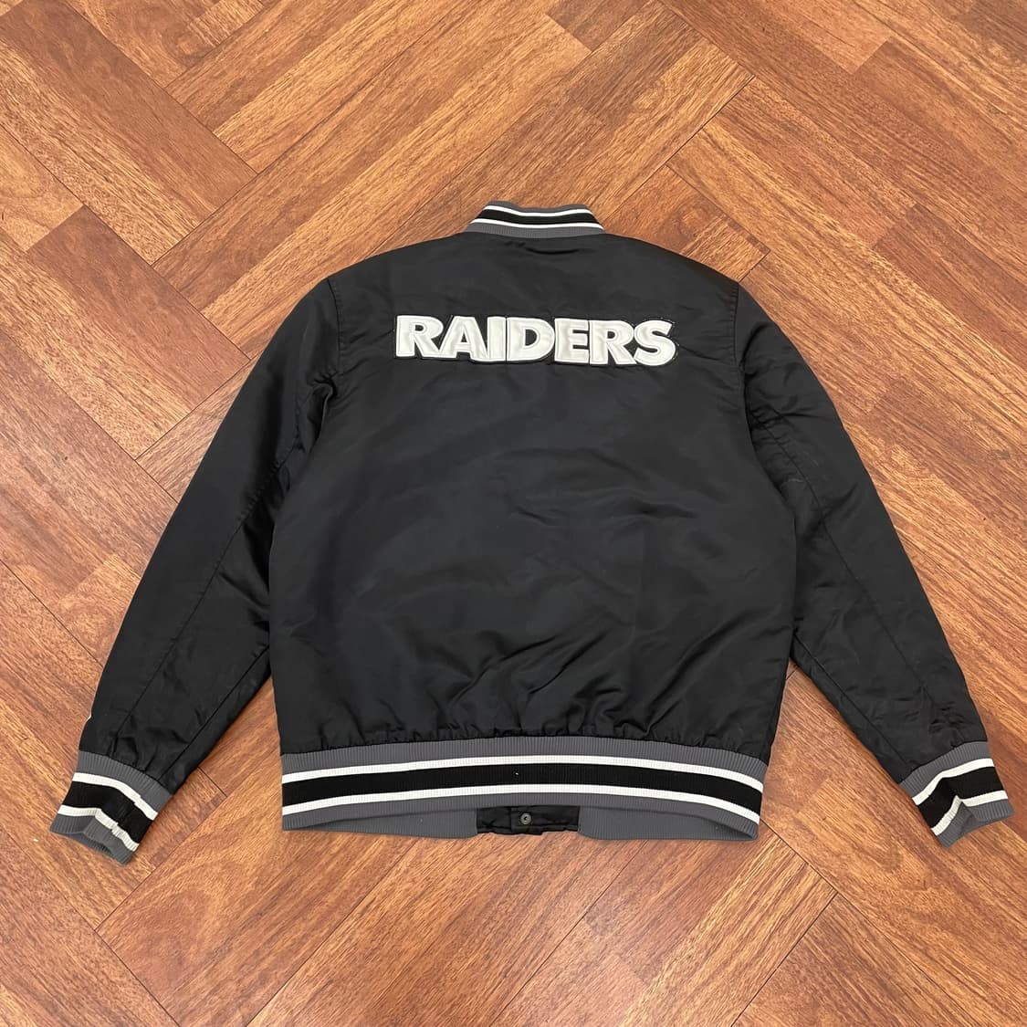 뉴에라 NFL 레이더스 바시티 자켓 상품이미지2