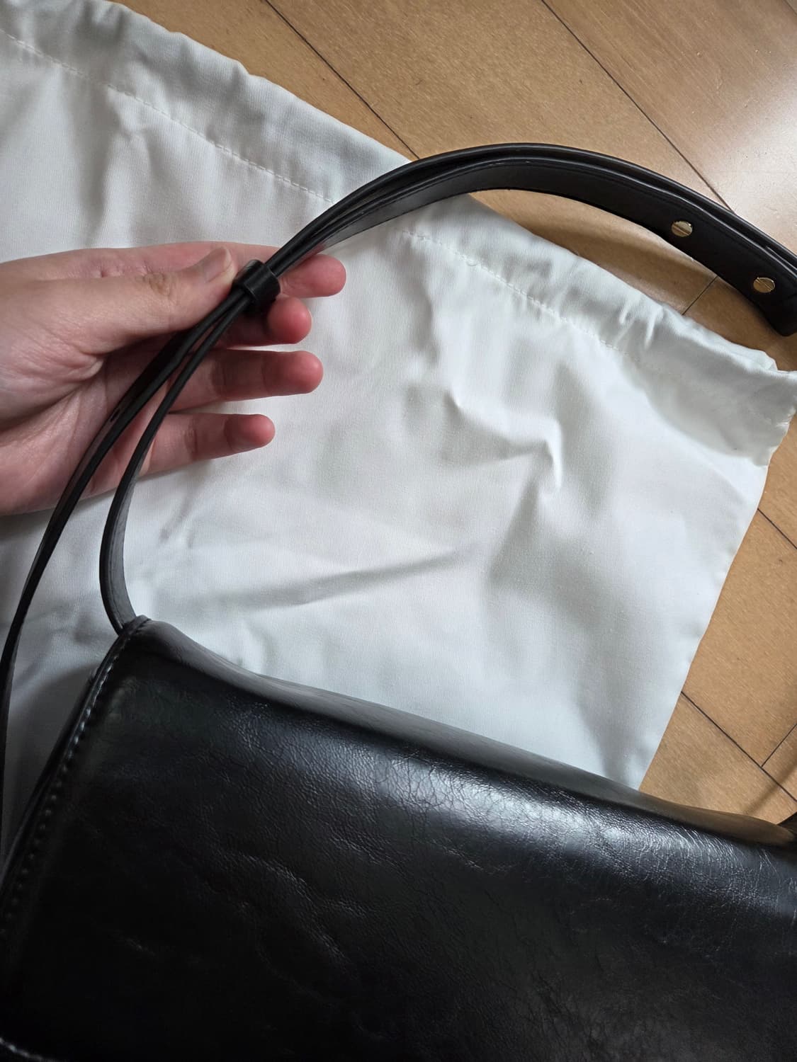 A급 스탠드오일 버터백 블랙 숄더백 파인드카푸어 미닛뮤트 상품이미지4