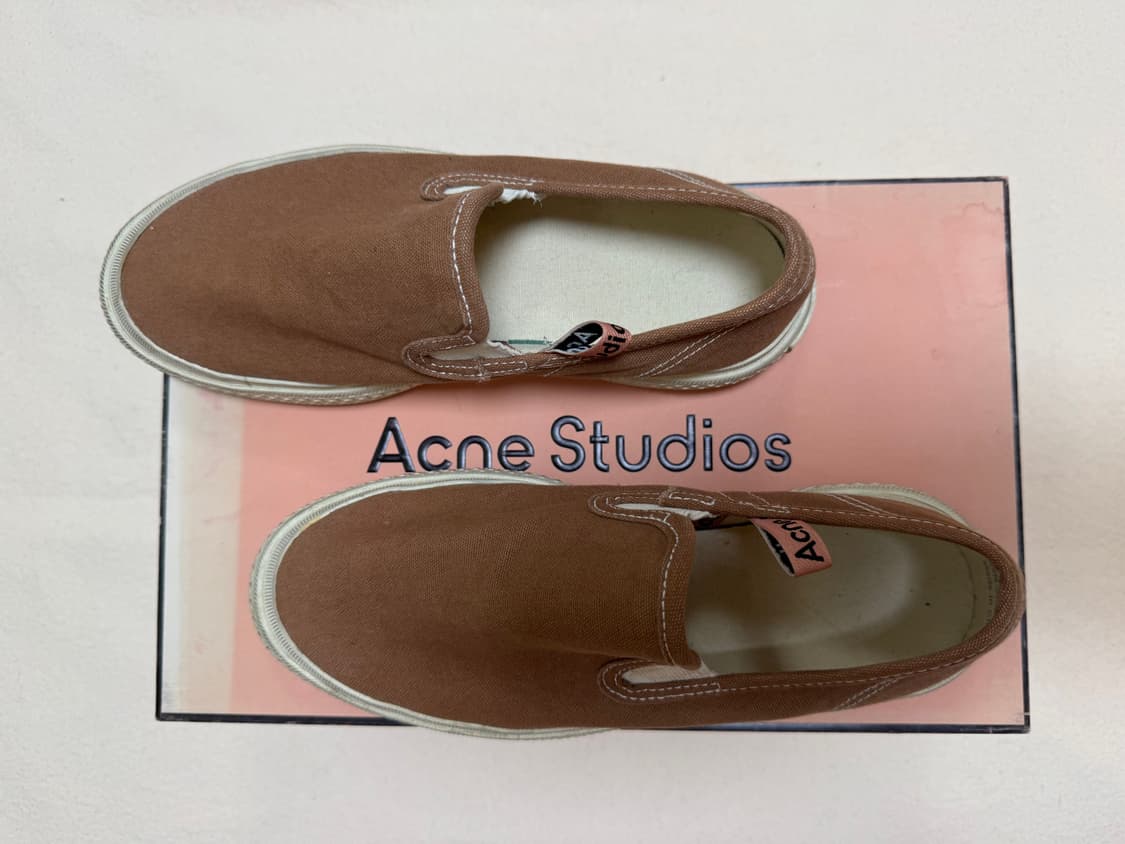 Acne Studios 브라운 슬립온 240 상품이미지1