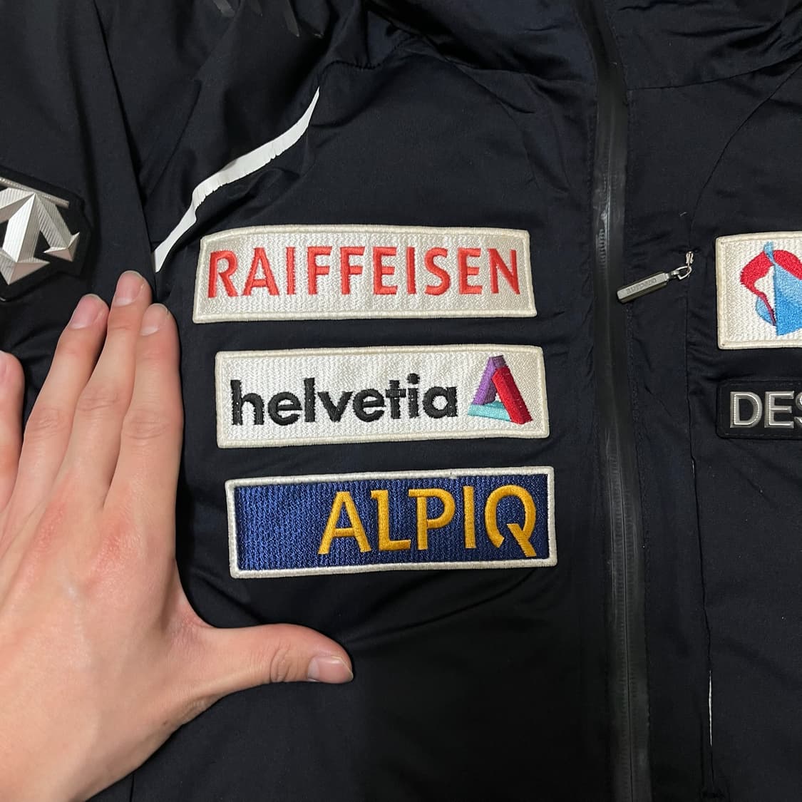 데상트 아우디 스위스 스키팀 덕다운 후드 패딩 XXL/110  상품이미지5