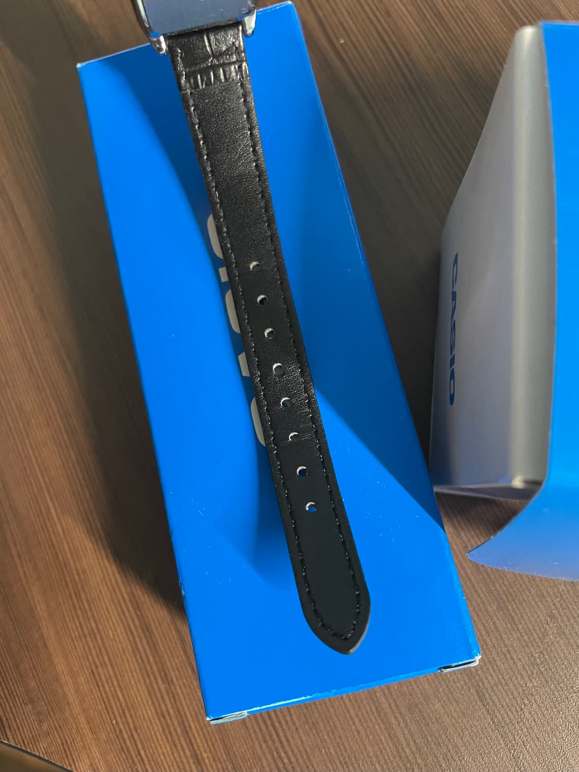 카시오 클래식 로마 스퀘어 가죽 시계 LTP-V007L-7B1 상품이미지5