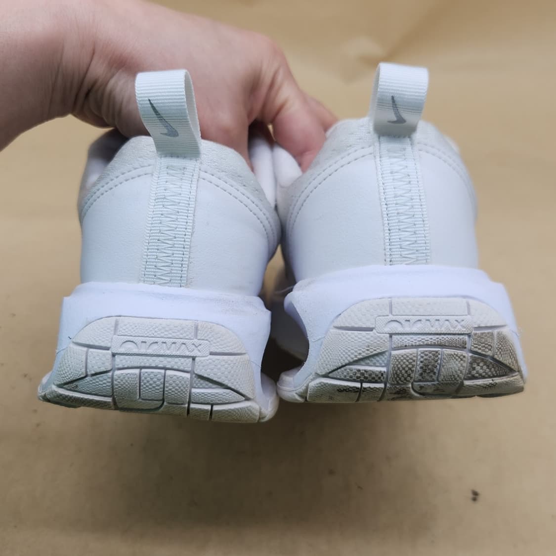 나이키 에어맥스 인터락 여성운동화240  상품이미지4