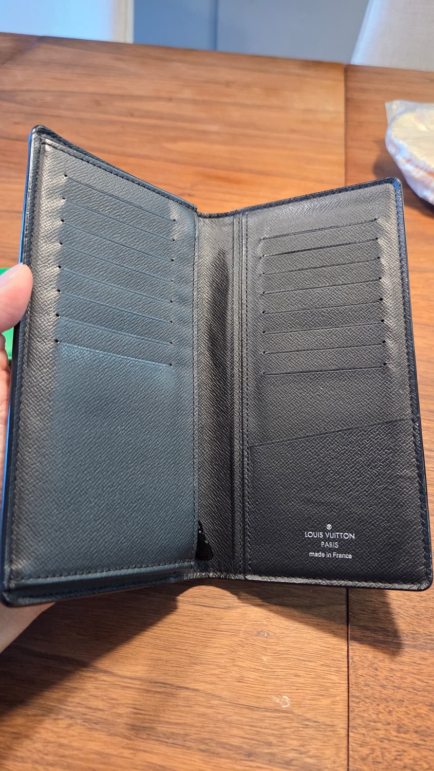 루이비통 갤럭시 장지갑팝니다. 상품이미지2