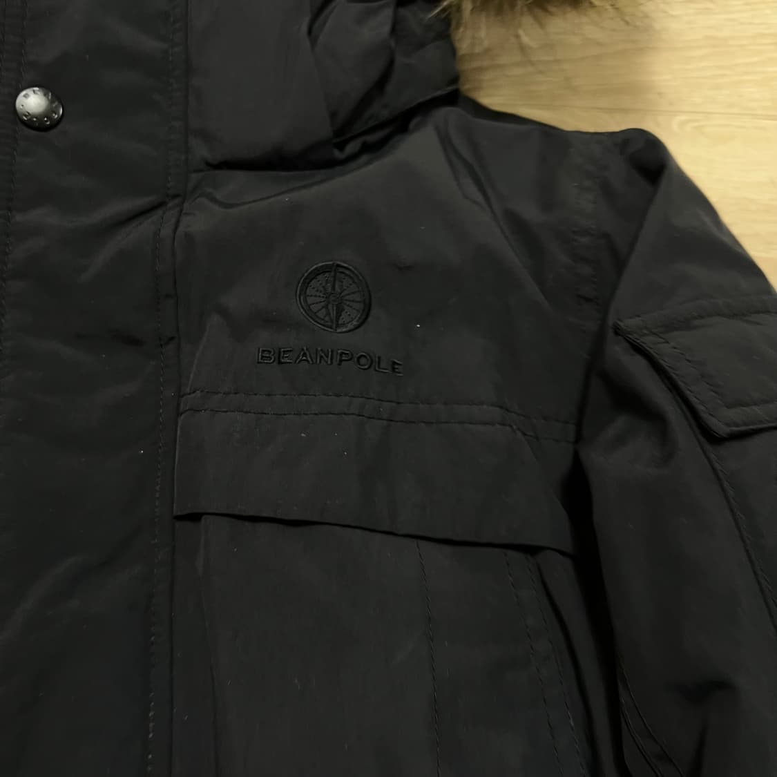 빈폴 아웃도어 덕다운 와펜 퍼후드 롱패딩 점퍼 [블랙] S/90 상품이미지5