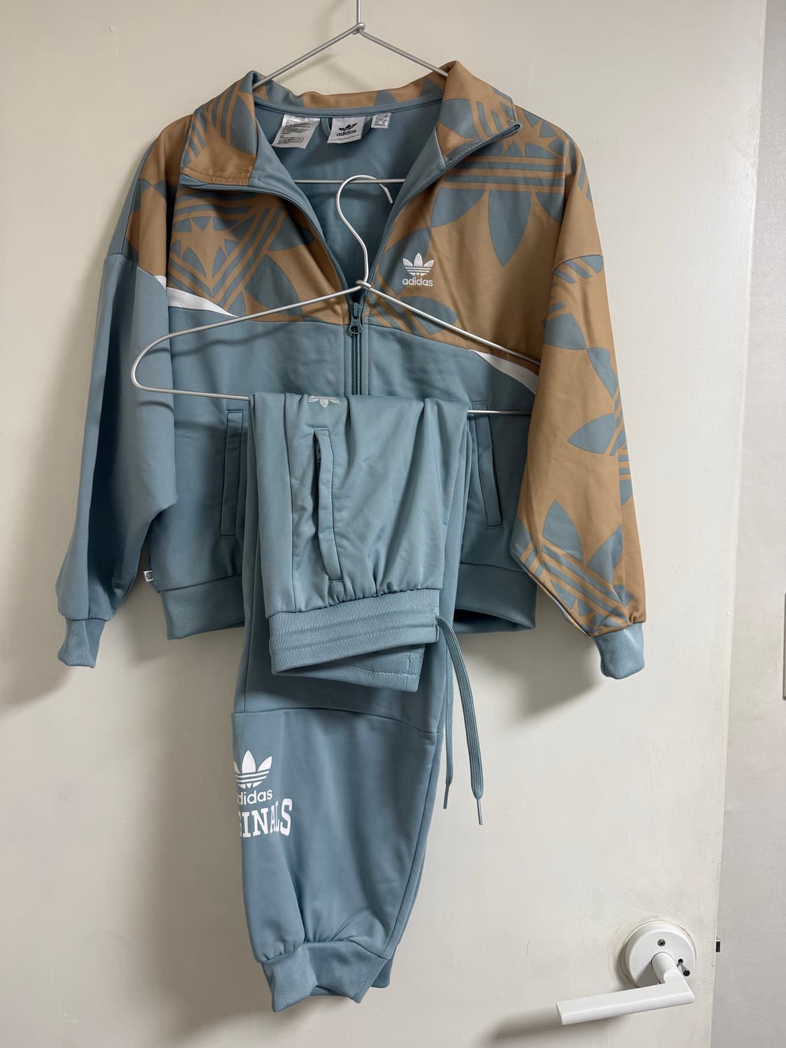 아디다스 그래픽 트랙 자켓+트레이닝바지 140 상품이미지1