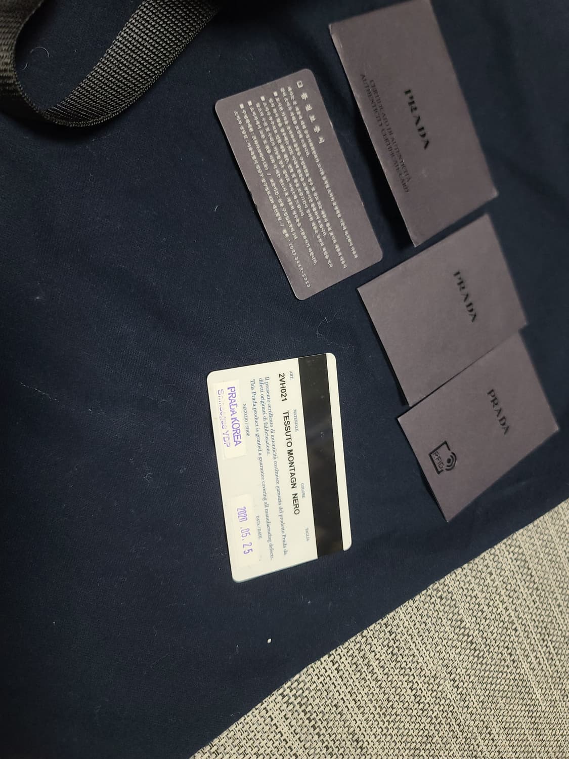 프라다 바이커백 신형 라지 크로스백 메신저백 2vh021 상품이미지8