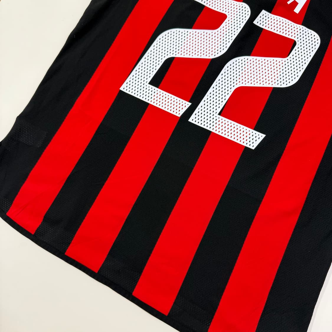 03-04 AC밀란 홈 카카 유니폼 상품이미지3