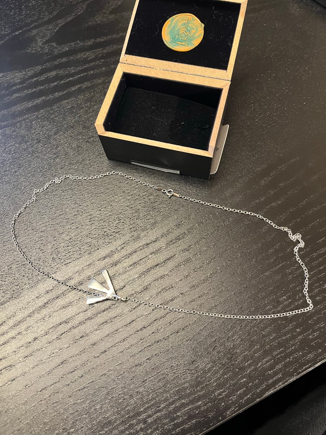 나이젤카본 X Johnny Hoxton London 브로드애로우 목걸이 상품이미지3