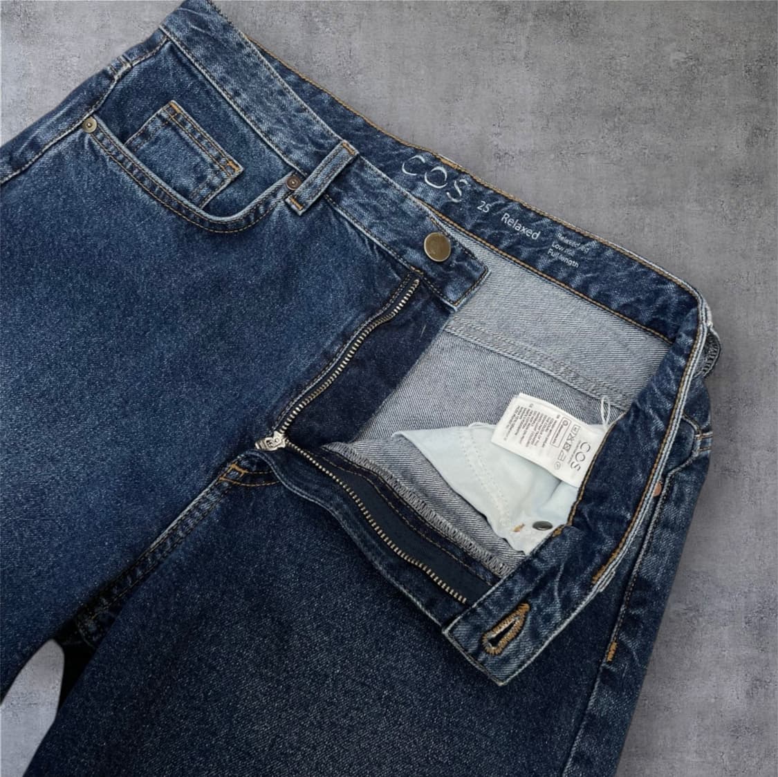 코스 Cos 중청 릴렉스드 로우라이즈 셀비지 데님 팬츠 25 상품이미지2