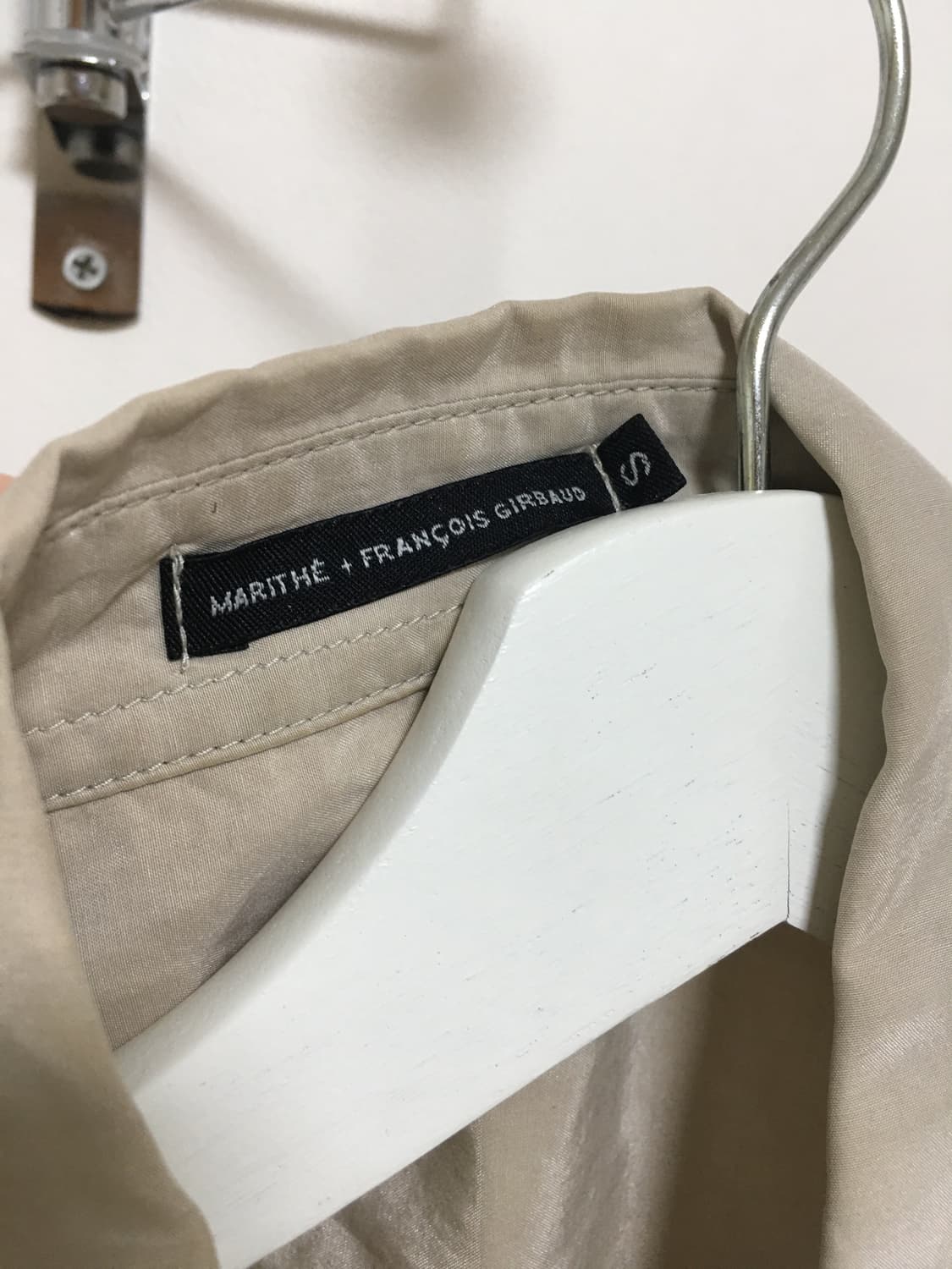 [직수입] 빈티지 mfg 실키 새틴 셔링 블라우스 오이스터 상품이미지9