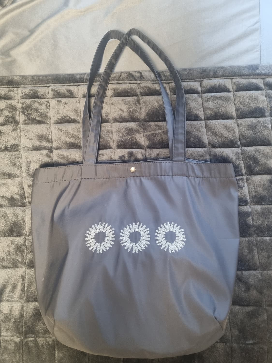 999휴머니티 토트백 상품이미지1