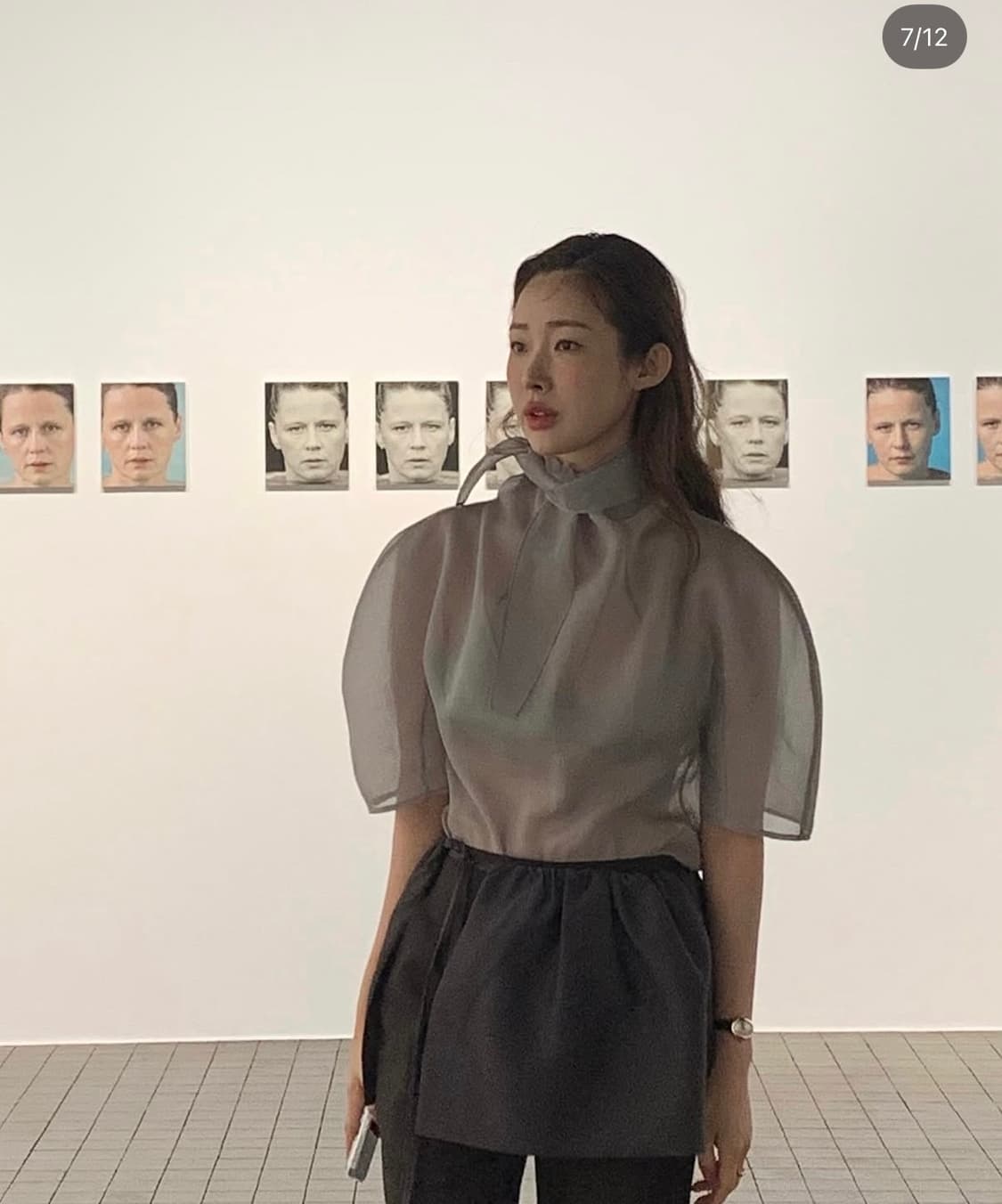 아모멘토 knotted collar top, grey 상품이미지3