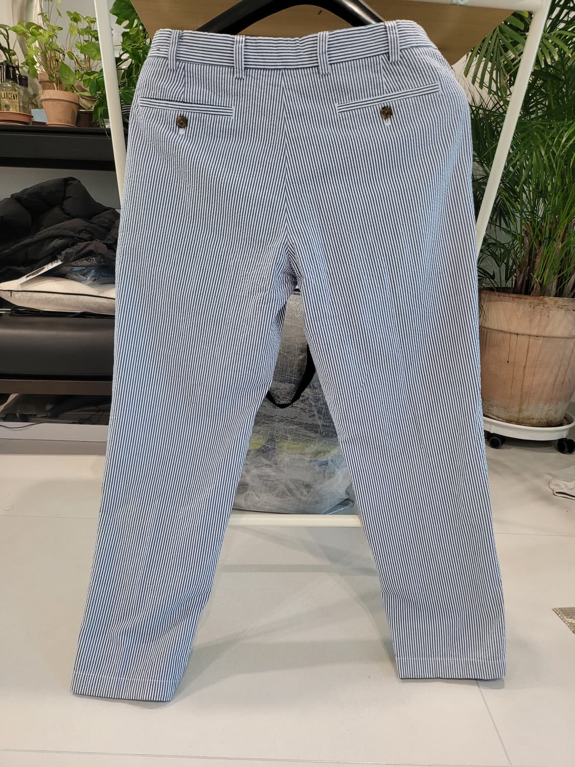 하와이의 여유를 담은, 브룩스브라더스 시어써커 팬츠 🌊 상품이미지2