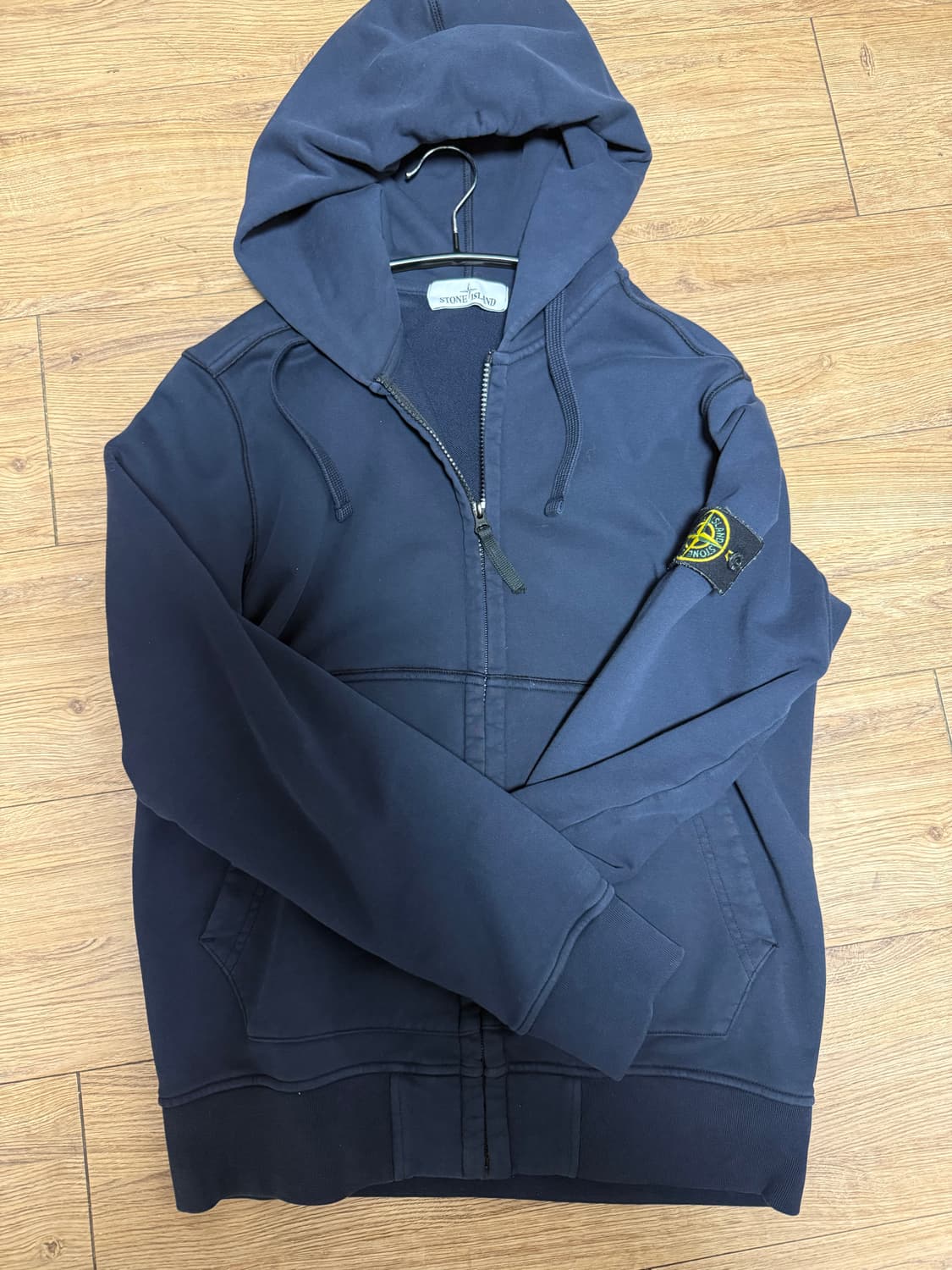 스톤아일랜드 후드집업 상품이미지1