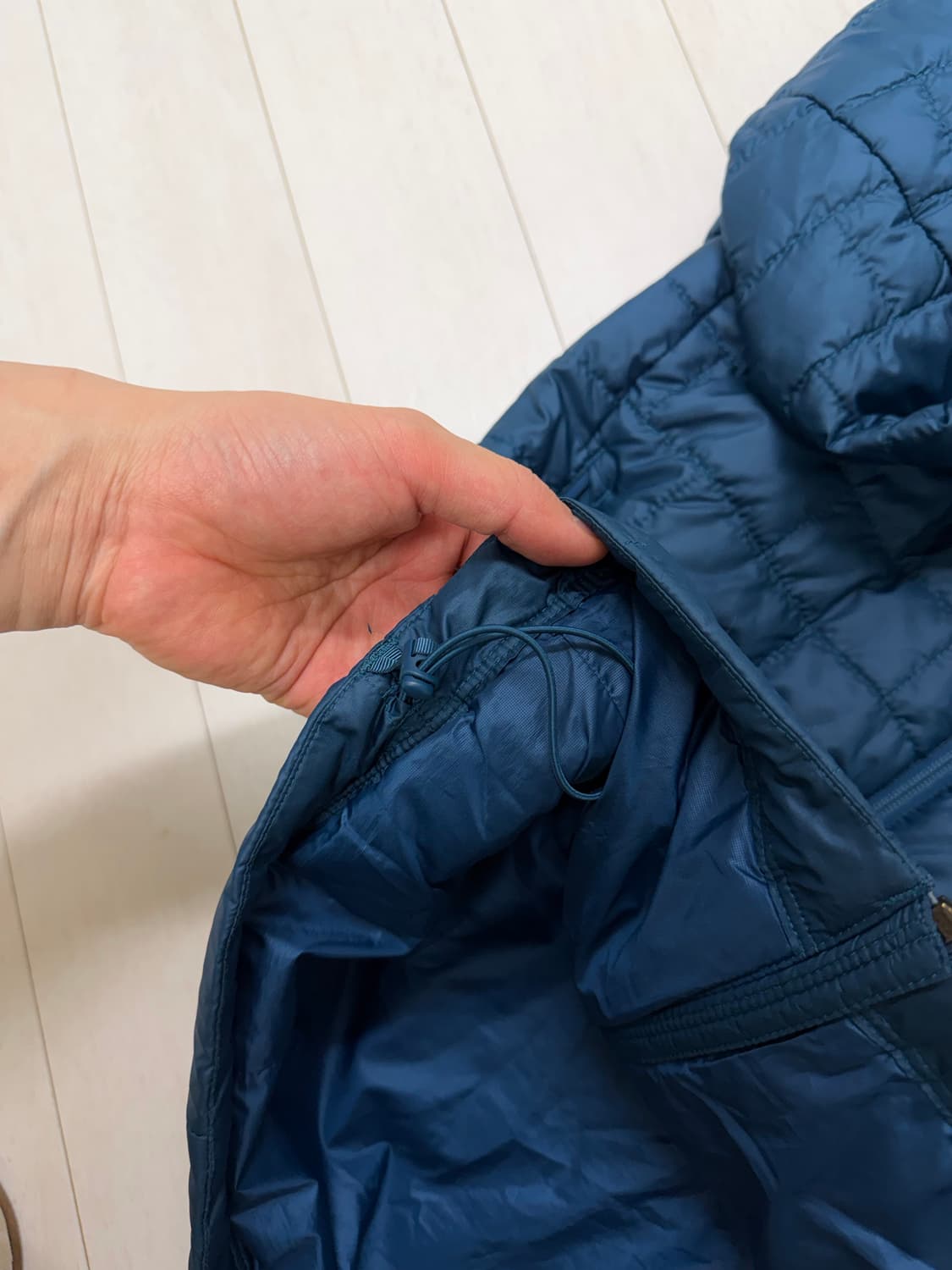 파타고니아 나노퍼프 M 사이즈  상태 9.7/10  사진찍고 절대 안입습 상품이미지3