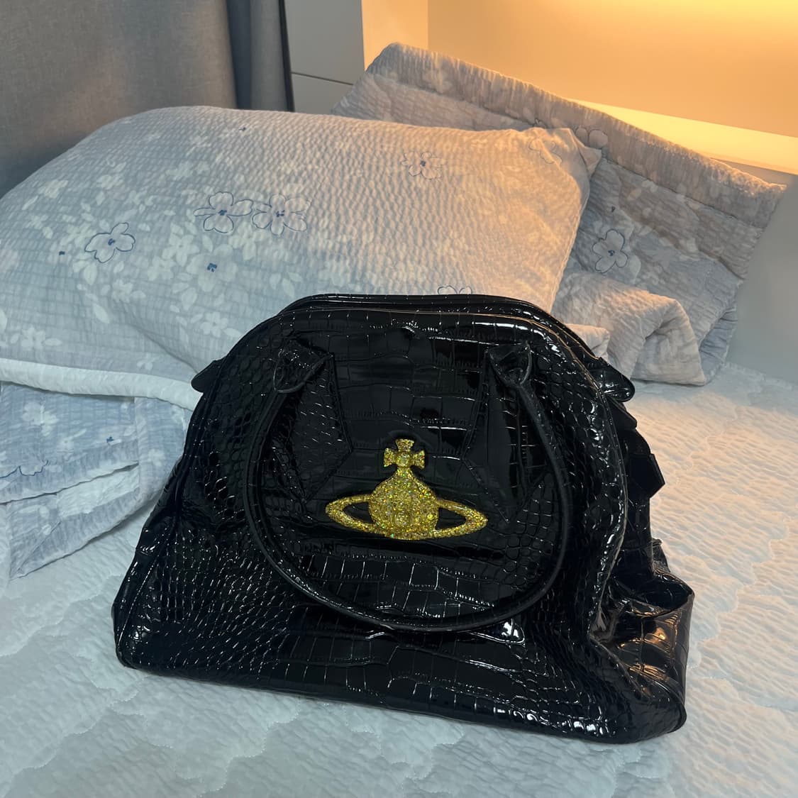 비비안웨스트우드 빅 숄더백 상품이미지2