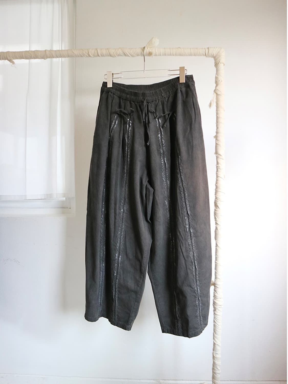 [ae nr mous] Bulbosa Pants 상품이미지1