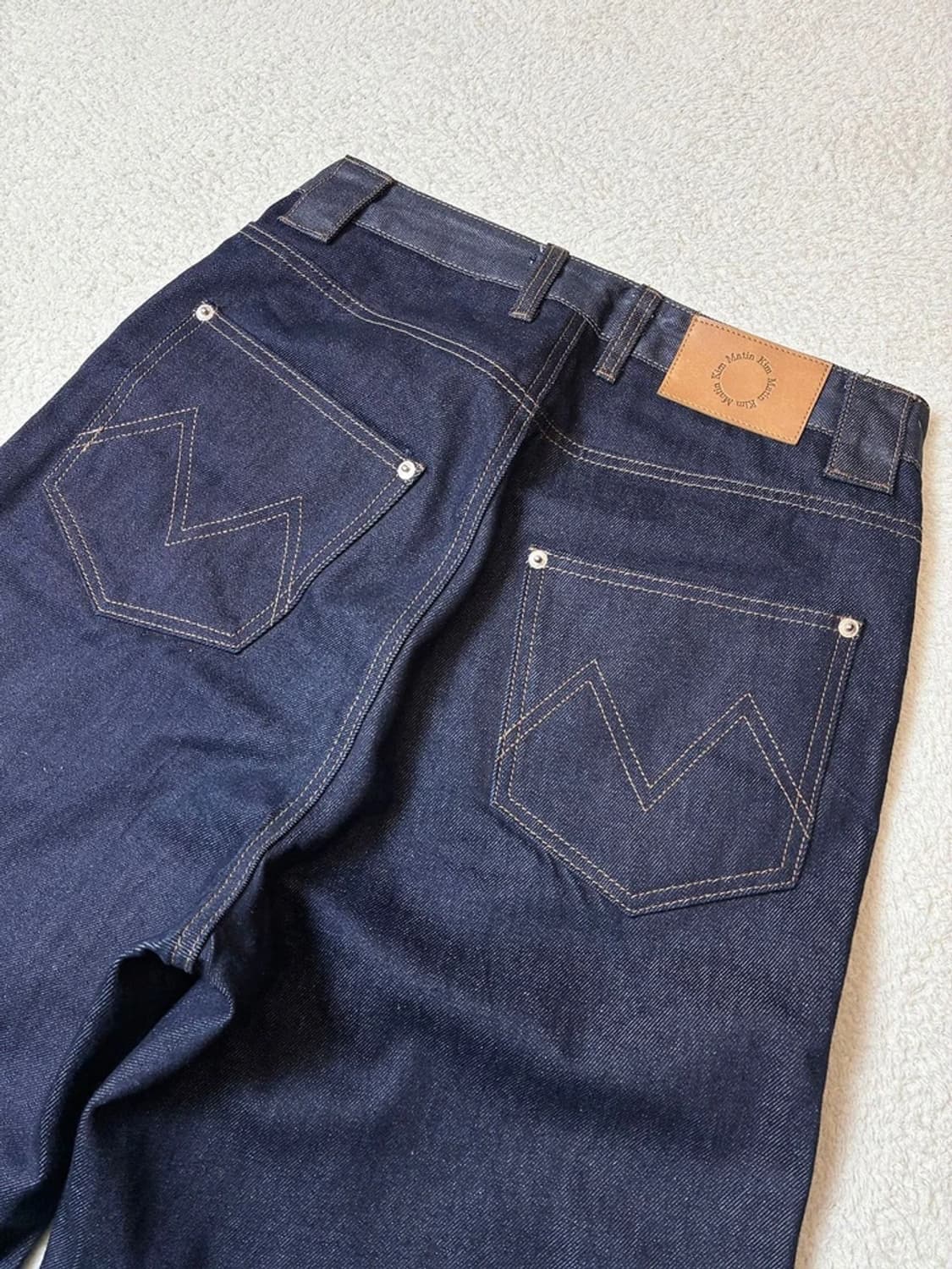 마뗑킴 23FW 포켓 스티치 코팅 데님 팬츠 PN7032 상품이미지6