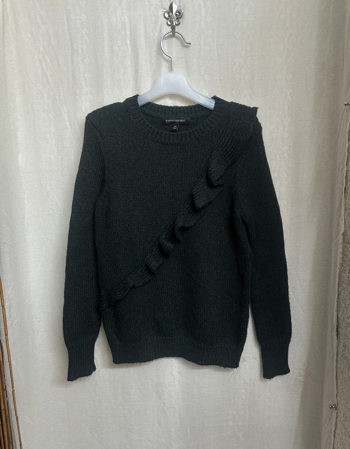 banana republic 프릴 니트 상품이미지1