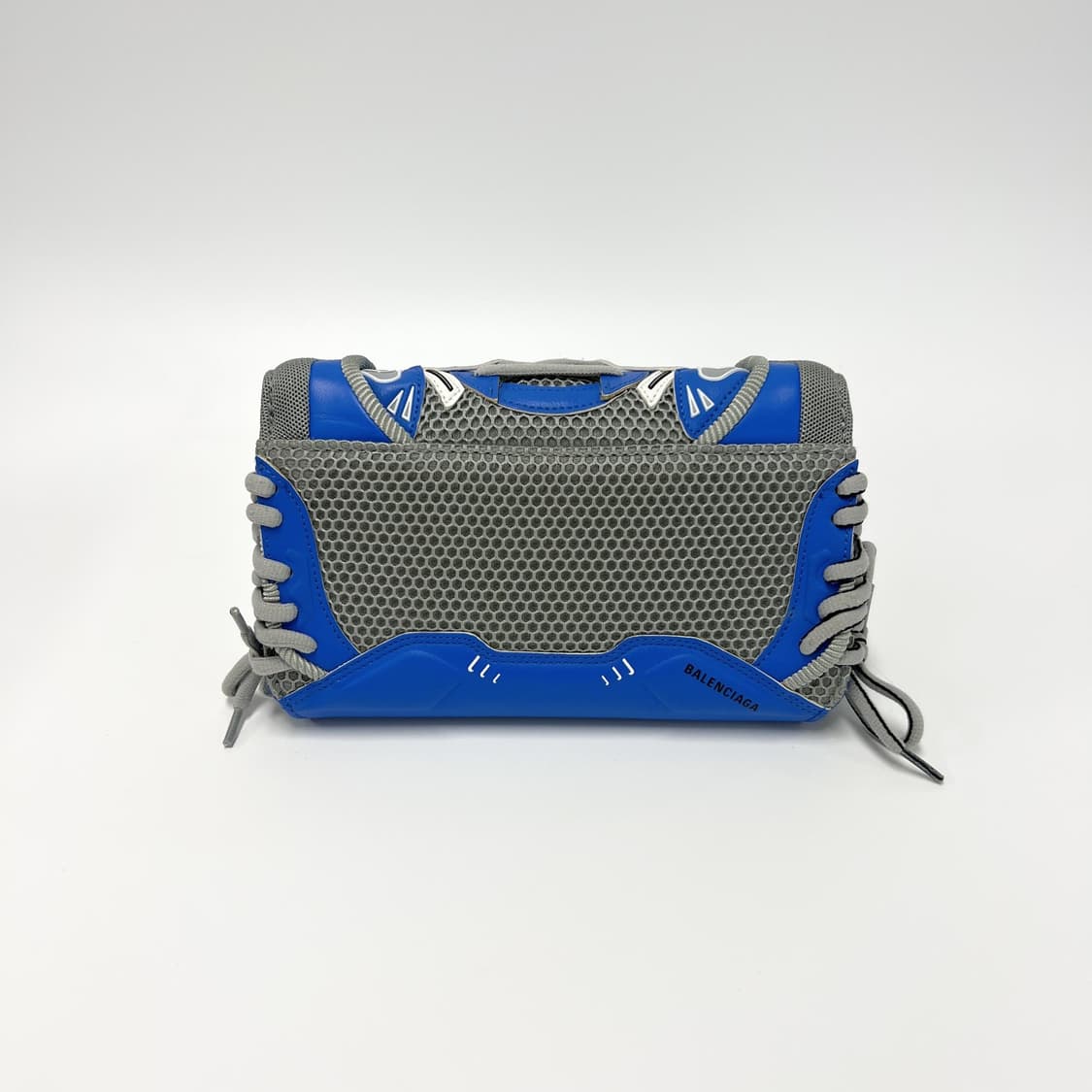 발렌시아가 스니커즈백 상품이미지3