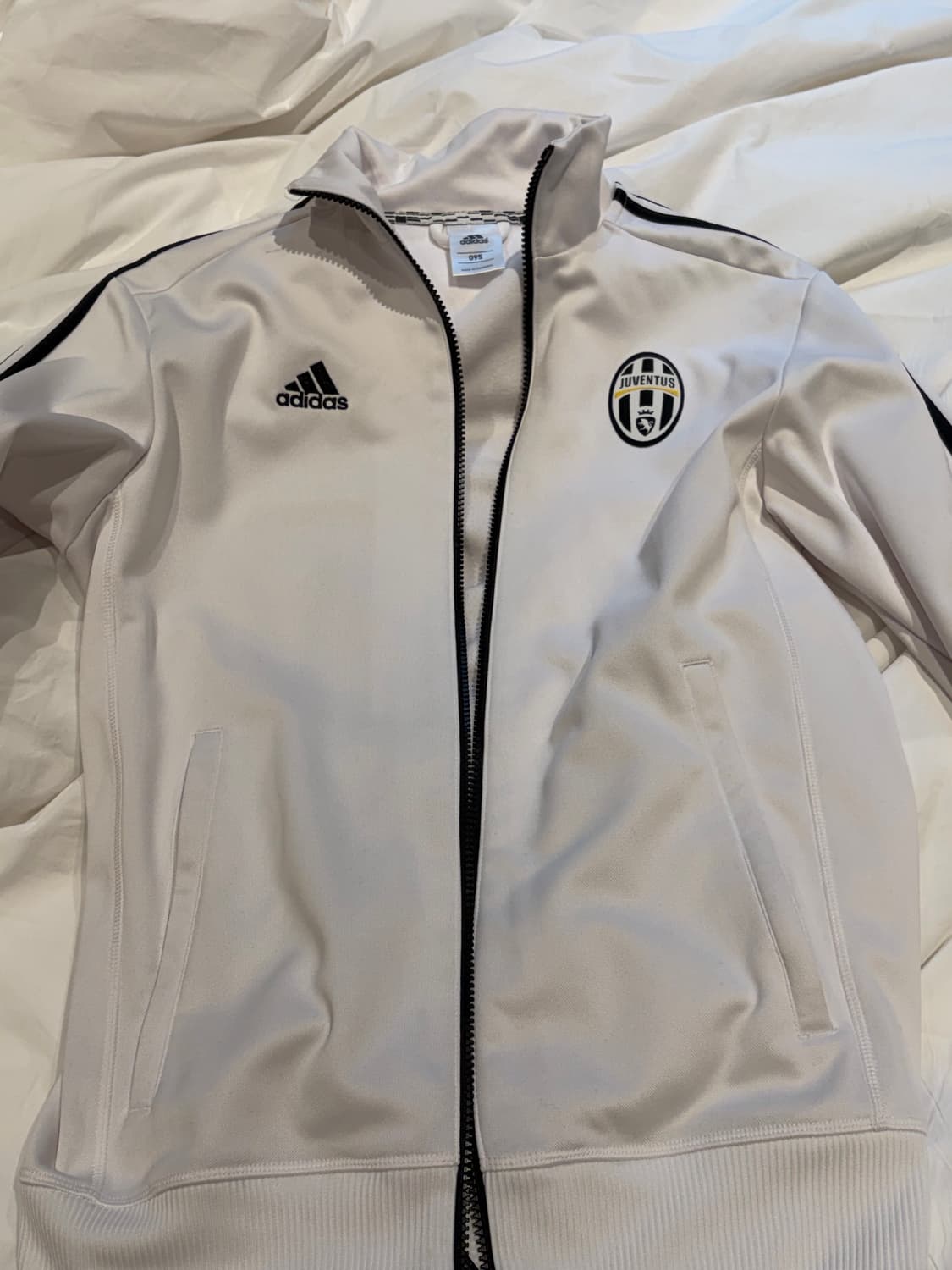 아디다스 유벤투스 트랙탑 상품이미지1