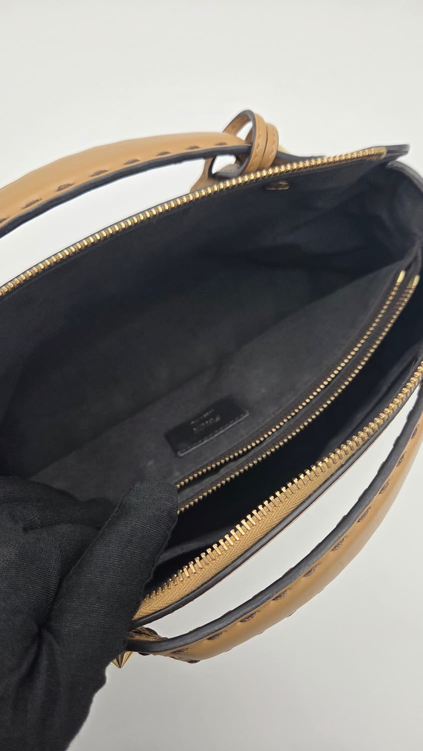 펜디 바이더웨이 미디엄 보스턴백 상품이미지7