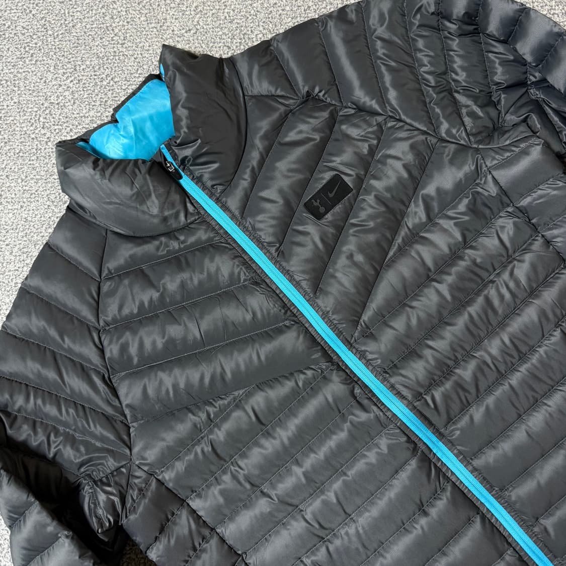 나이키 토트넘 경량 패딩 M 상품이미지5