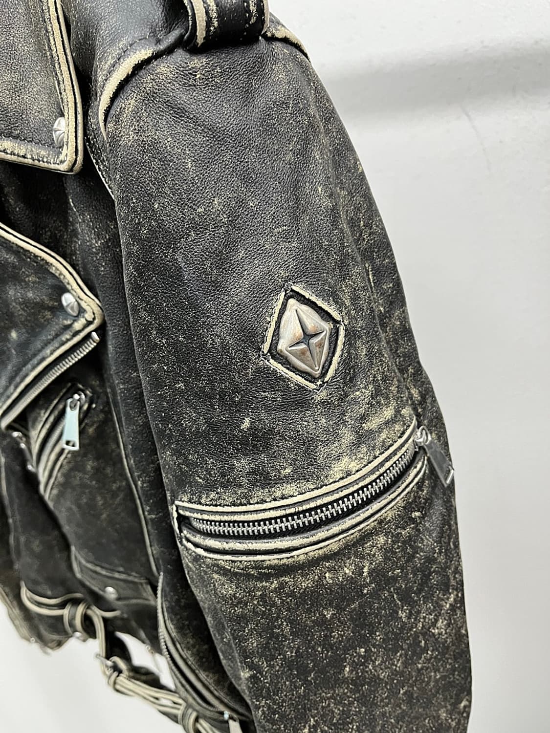 95-100) 배드블러드 크랙 레더 바이커자켓  상품이미지4