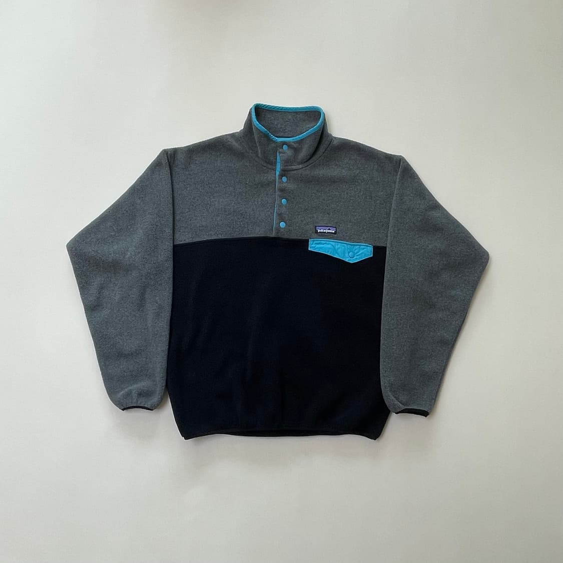 [M] 파타고니아 신칠라 플리스 후리스 블랙 그레이 상품이미지1