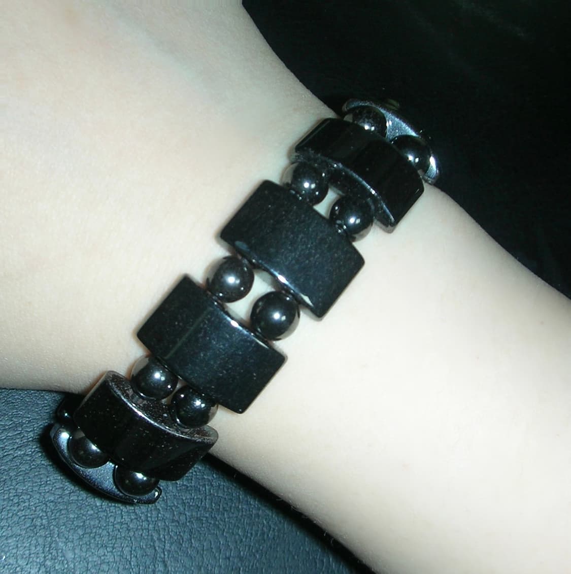 vintage magnet bracelet 빈티지 자석 팔찌 마그넷 상품이미지1