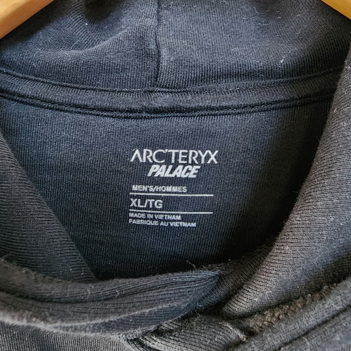 팔라스x아크테릭스 후드티 블랙 상품이미지7