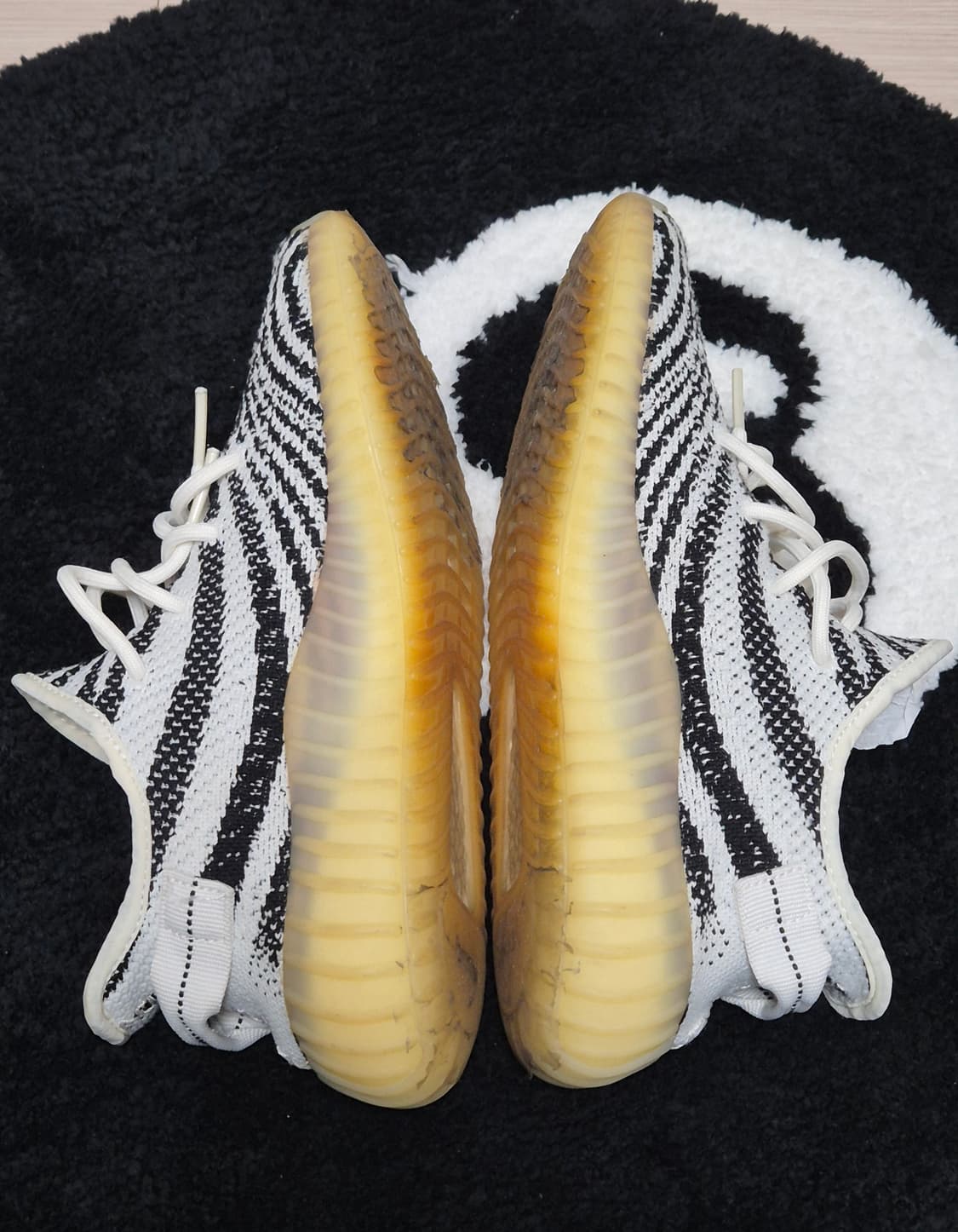 아디다스 이지부스트 350 V2 지브라 상품이미지2