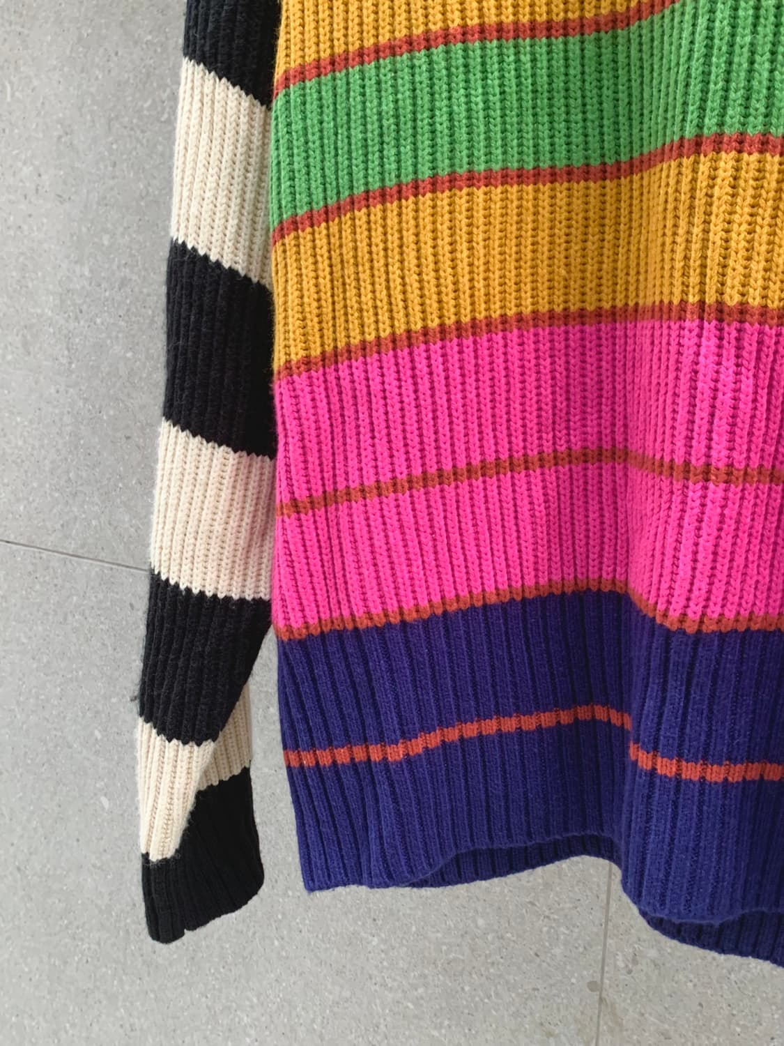 멀티 컬러 스트라이프 니트 상품이미지3