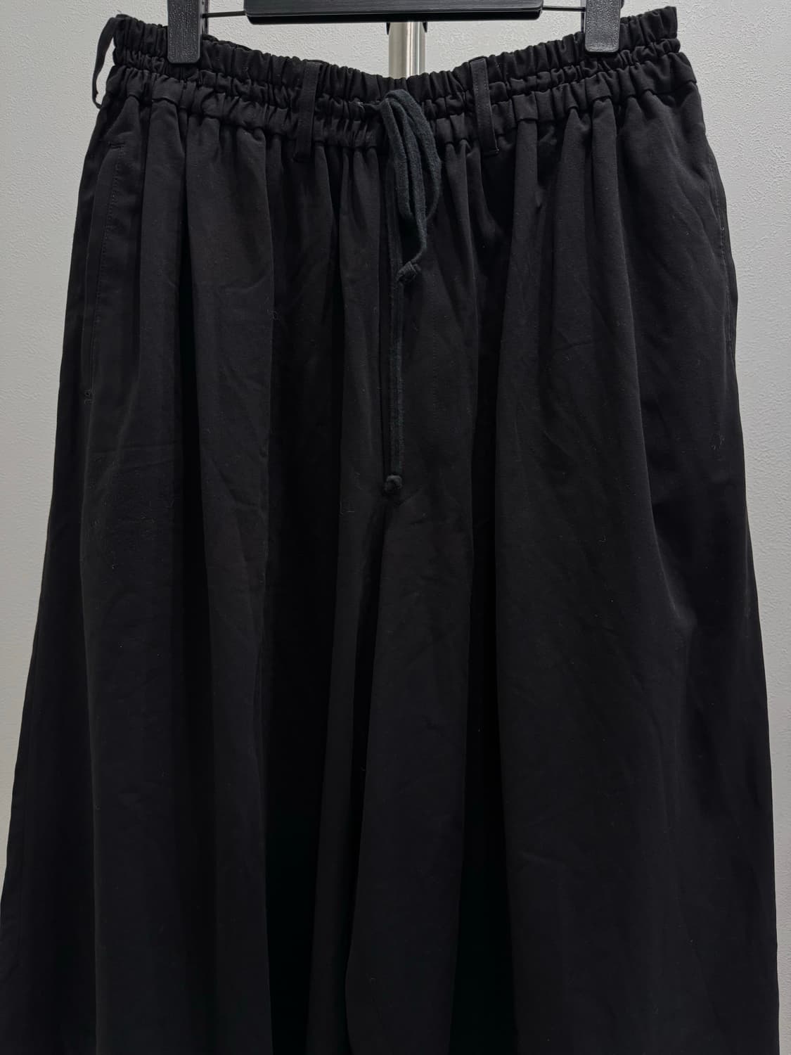 요지야마모토 18aw 와이드 하카마 팬츠 상품이미지4