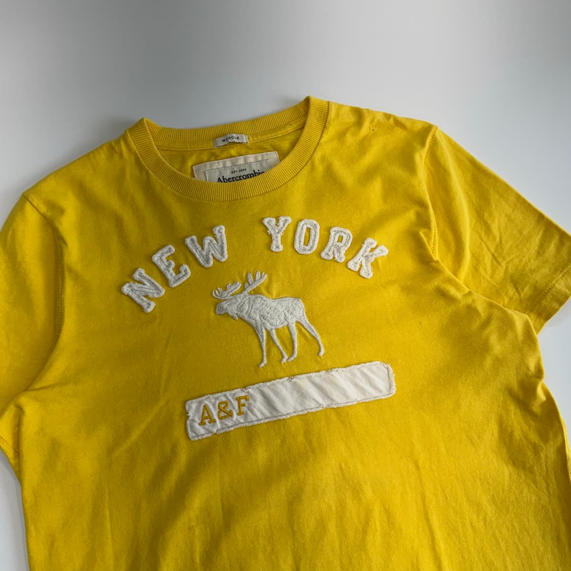 Abercrombie 아베크롬비 옐로우 반팔 상품이미지4
