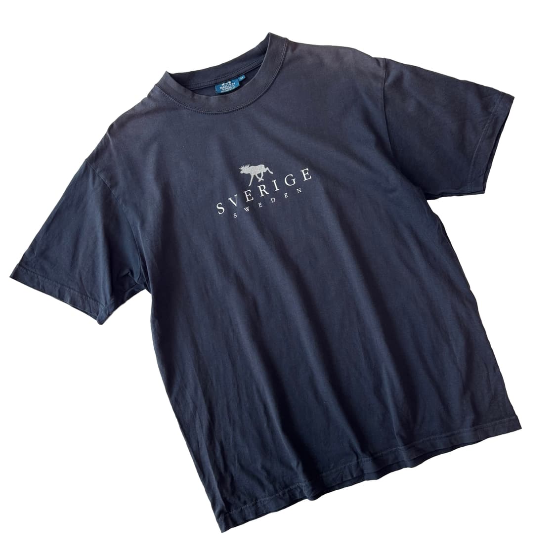 스베리예(SVERIGE) 무스 자수 빈티지 티셔츠 상품이미지1