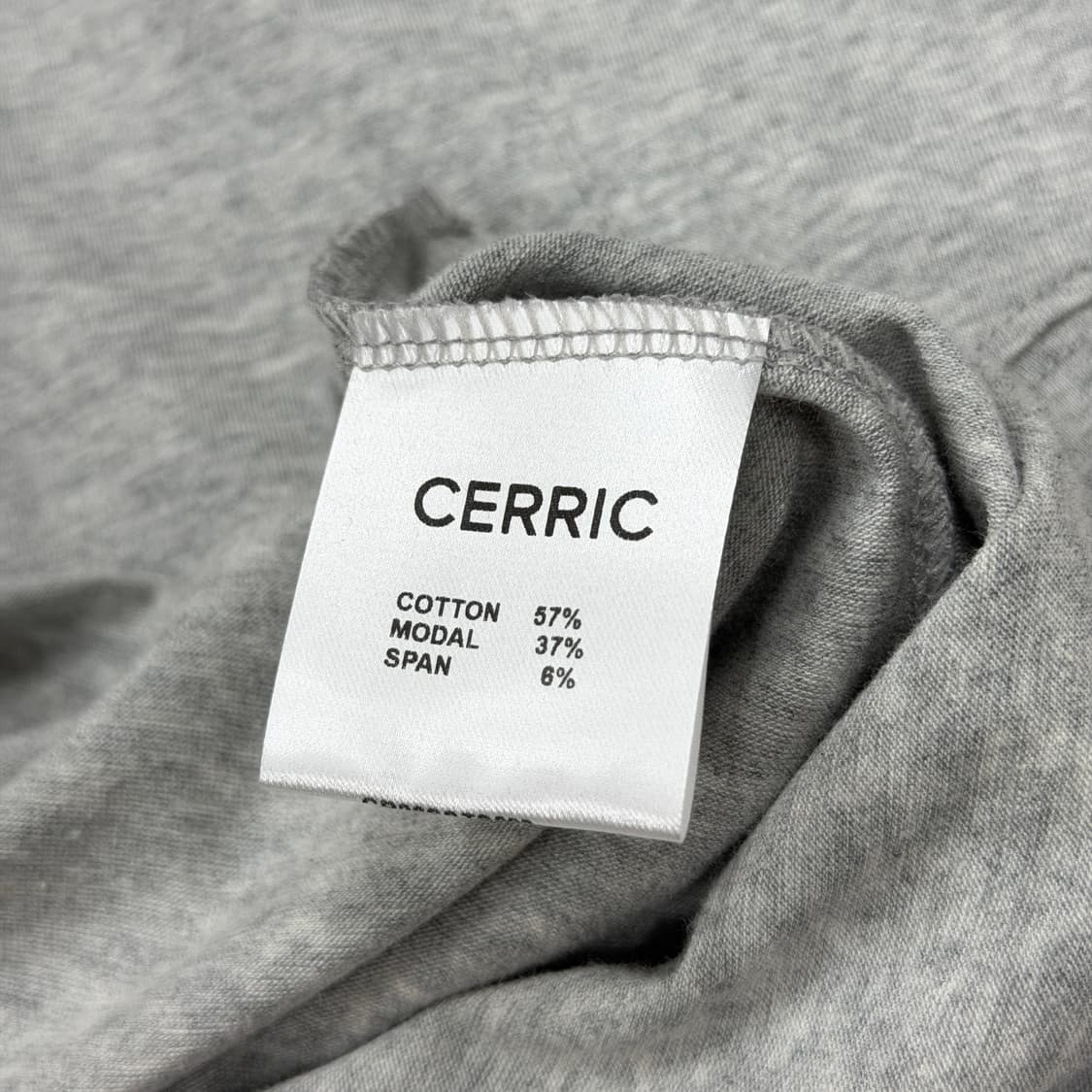 CERRIC 세릭 컷 아웃 블록 슬리브 긴팔 티셔츠 그레이 상품이미지6