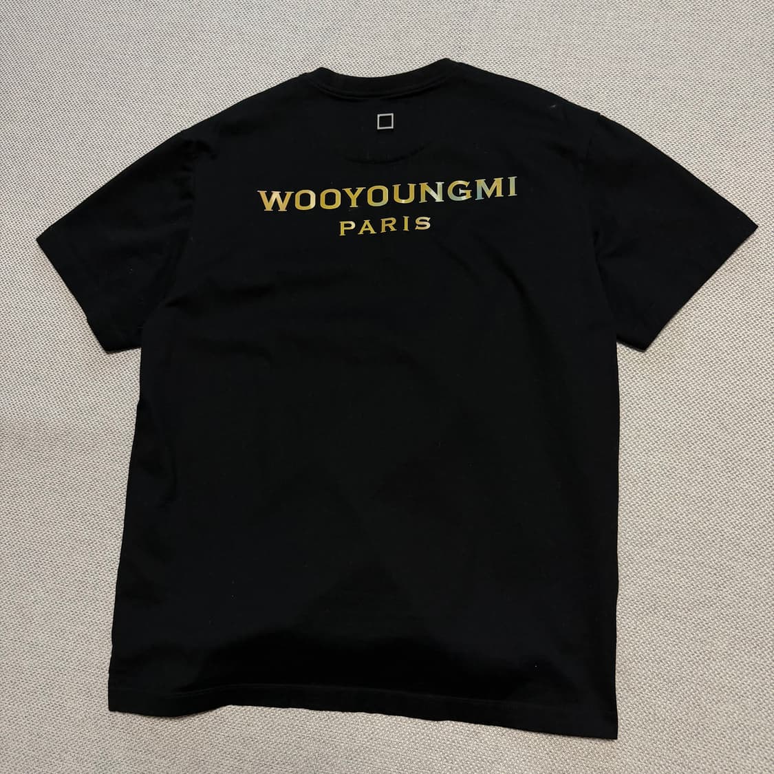 우영미 그라데이션 로고 코튼 반팔 티셔츠 상품이미지2