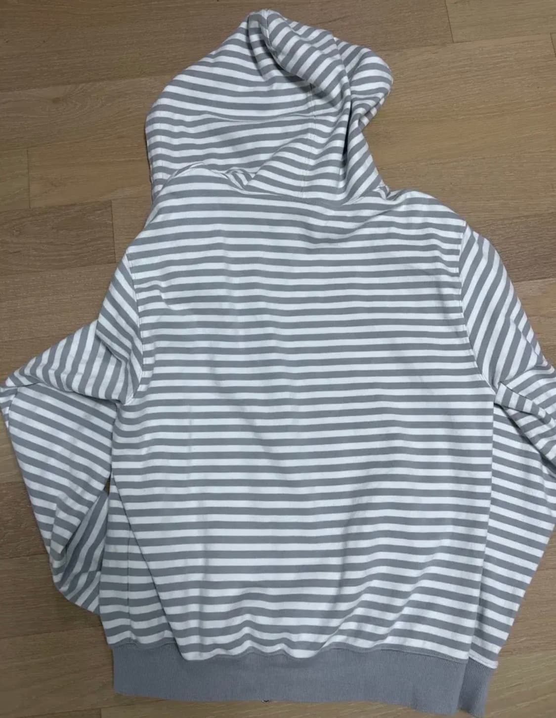 더콜디스트모먼트 스트라이프 후드집업 그레이 상품이미지2