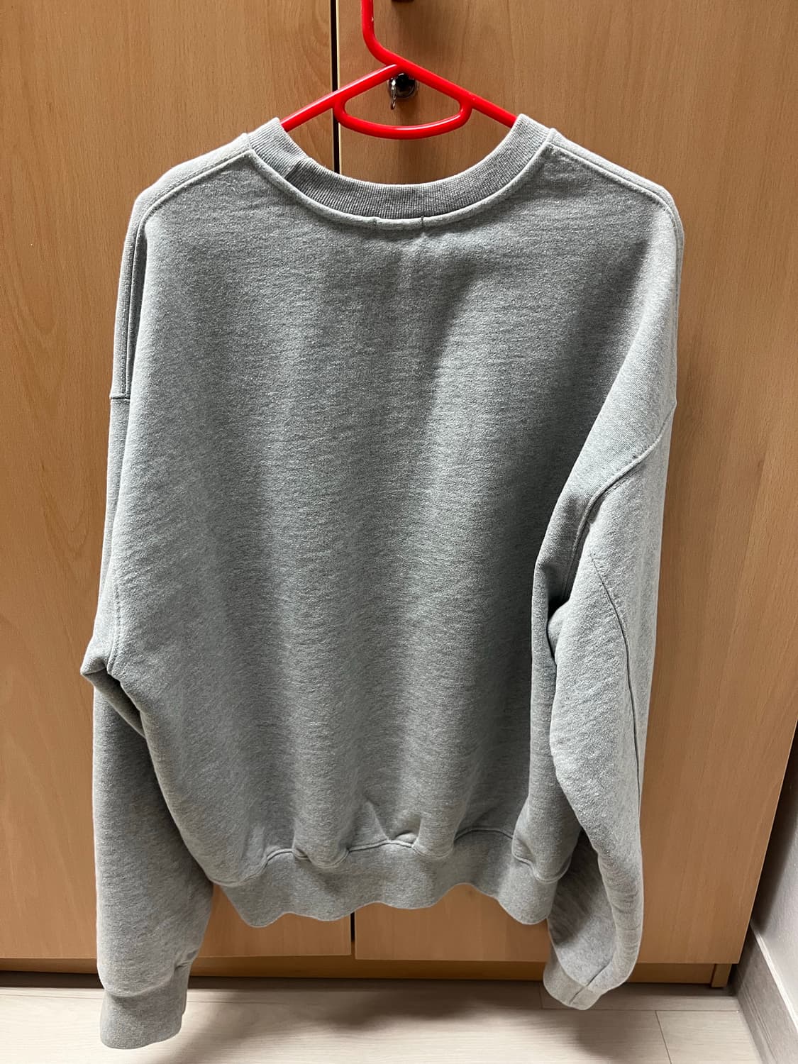 더 아이이덴티티 프로젝트 그레이 맨투맨 M 상품이미지2