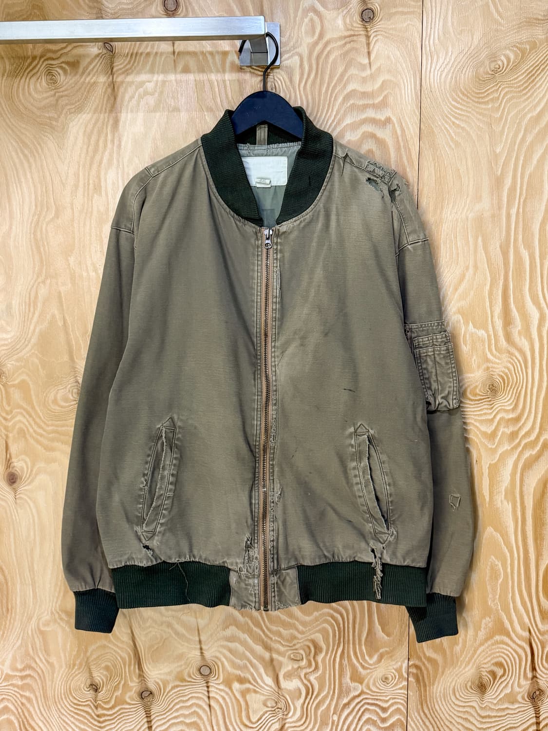 아메리칸이글 디스트레스드 보로 ma-1 상품이미지2