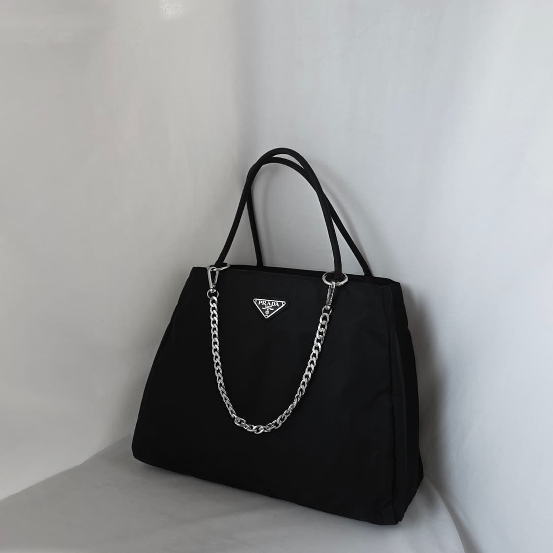 [정품 PRADA] 프라다 포코노 나일론 토트백 상품이미지1