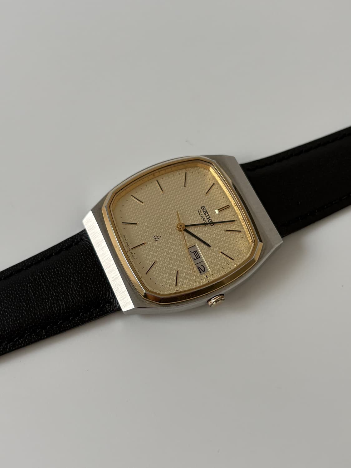 1980s Seagull Gold Bezel Square Quartz 상품이미지4