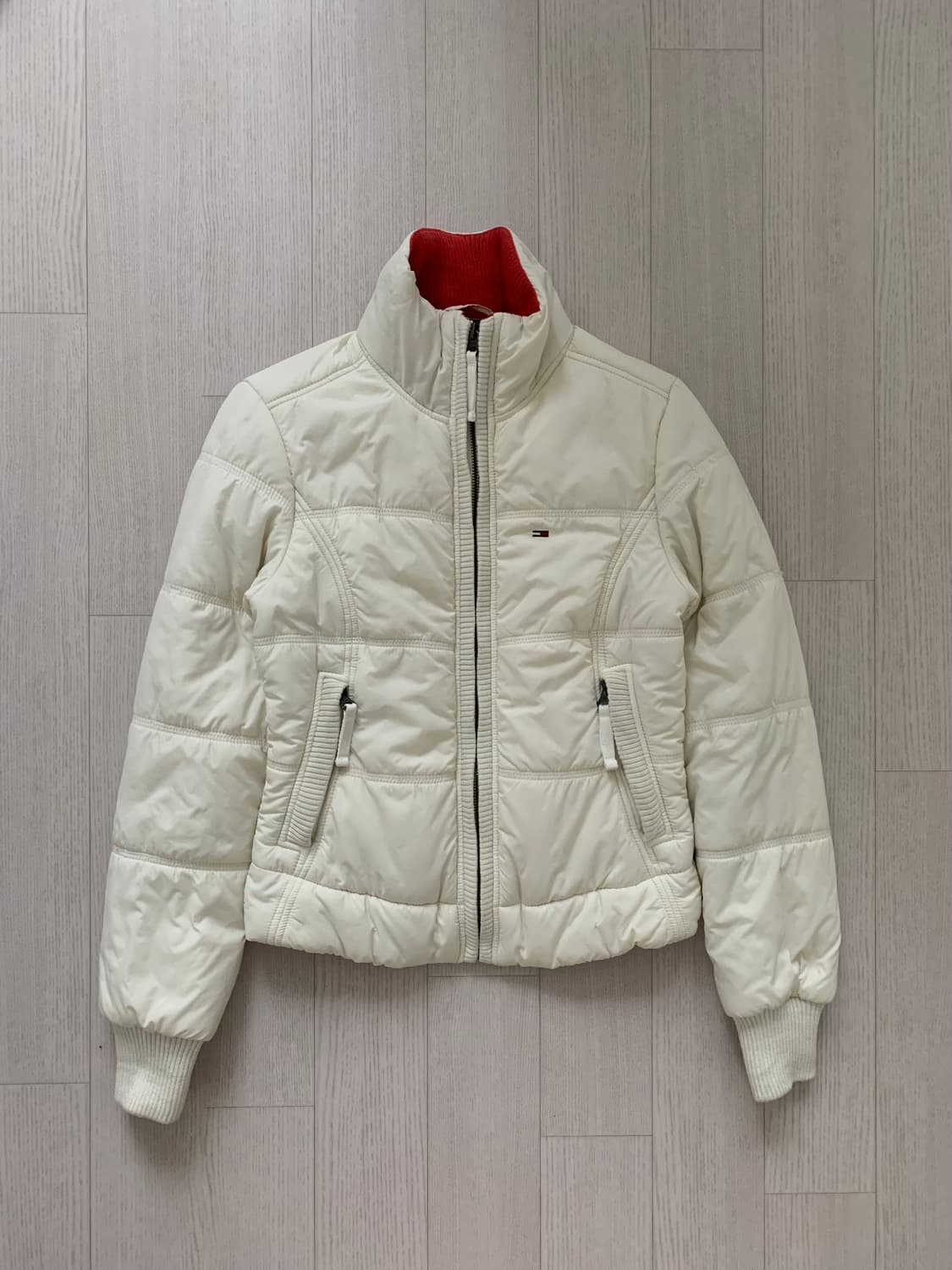 타미힐피거 가슴로고 화이트 숏패딩 상품이미지5