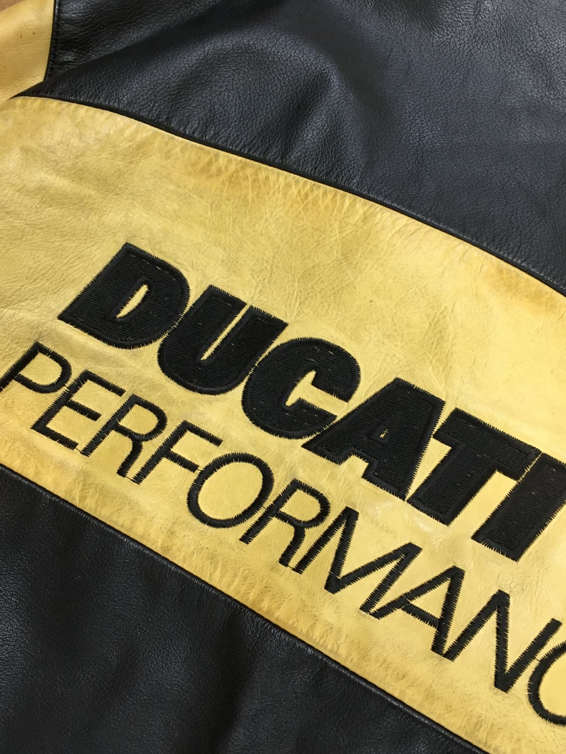 두카티 퍼포먼스 가죽 자켓 상품이미지5