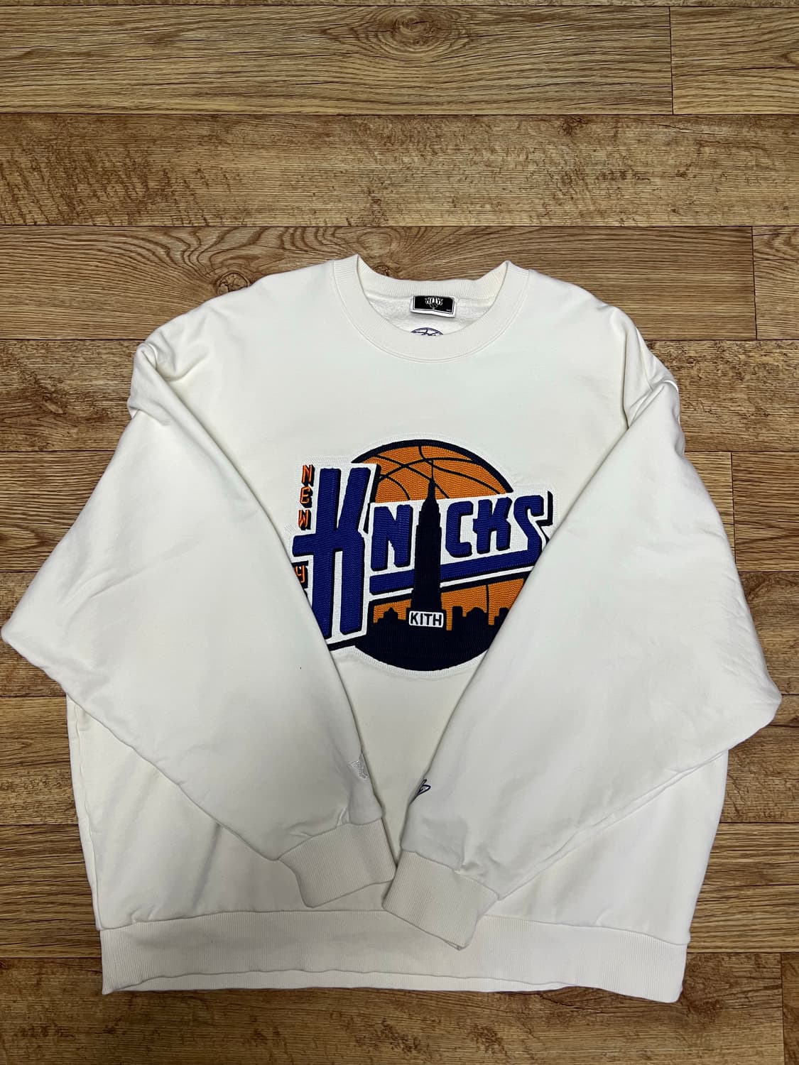 키스 뉴욕닉스 자수 맨투맨 상품이미지2