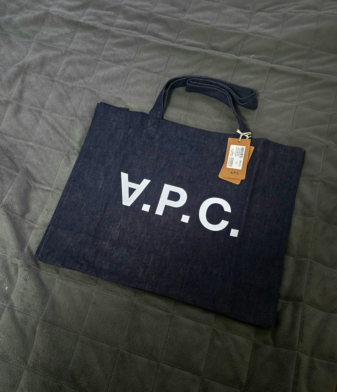 아페쎄 APC
다니엘라 쇼핑백 토트백 에코백 가방
인디고 색상 상품이미지1